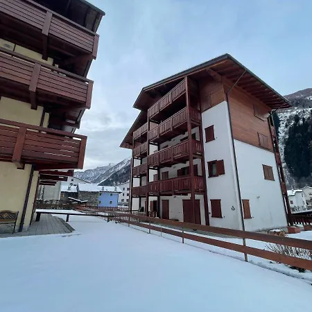 Il Cervo Mountain Apartment *